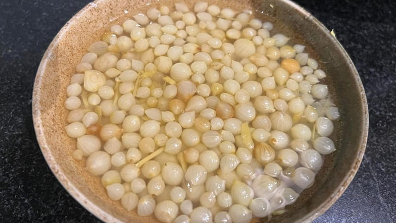 Chè nén giải cảm miền Trung