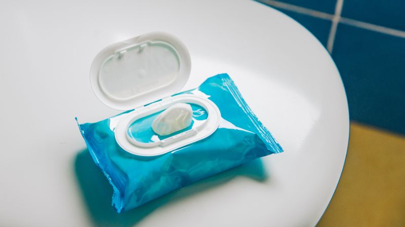 Hãy sử dụng khăn ướt sau khi đi vệ sinh