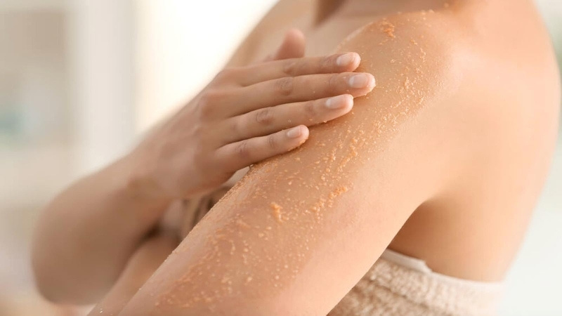 Hướng dẫn sử dụng tẩy tế bào chết Enchanteur đúng cách