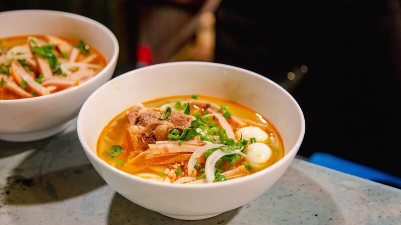 Bánh Canh: Mộc mạc mà cuốn hút Bánh Canh: Mộc mạc mà cuốn hút