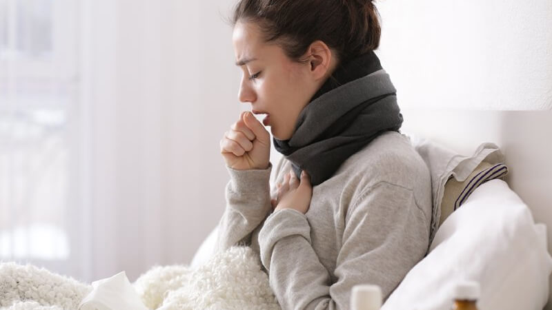 Vì sao trời trở lạnh lại dễ gây ho khan? Vì sao trời trở lạnh lại dễ gây ho khan?
