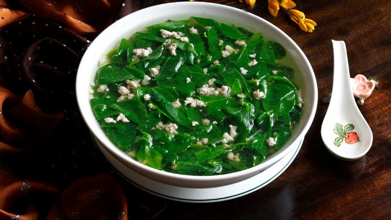 Canh rau ngót nấu với thịt bằm Canh rau ngót nấu với thịt bằm