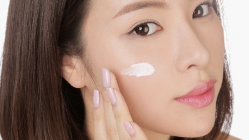 Kem lót "lấp đầy" - Bước không thể thiếu Kem lót "lấp đầy" - Bước không thể thiếu