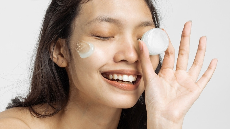 Dưỡng ẩm đầy đủ Dưỡng ẩm đầy đủ