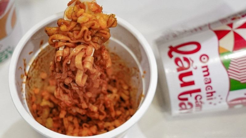 Mì Omachi lẩu cầm tay Tôm hùm phô mai siêu cay