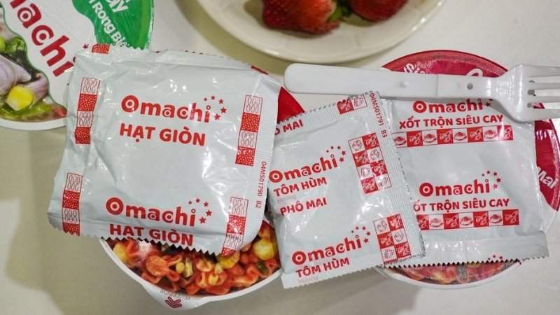Cách chế biến và thưởng thức mì Omachi lẩu cầm tay