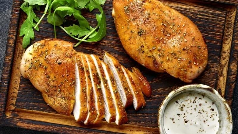 Hãy chế biến ức gà thành nhiều món ăn đa dạng Hãy chế biến ức gà thành nhiều món ăn đa dạng