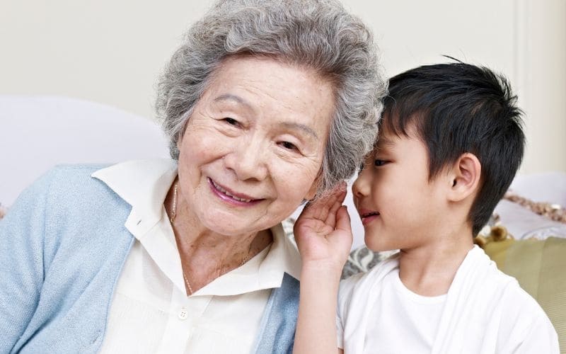 Những món quà giản dị thể hiện sự trân trọng và hiếu kính.
