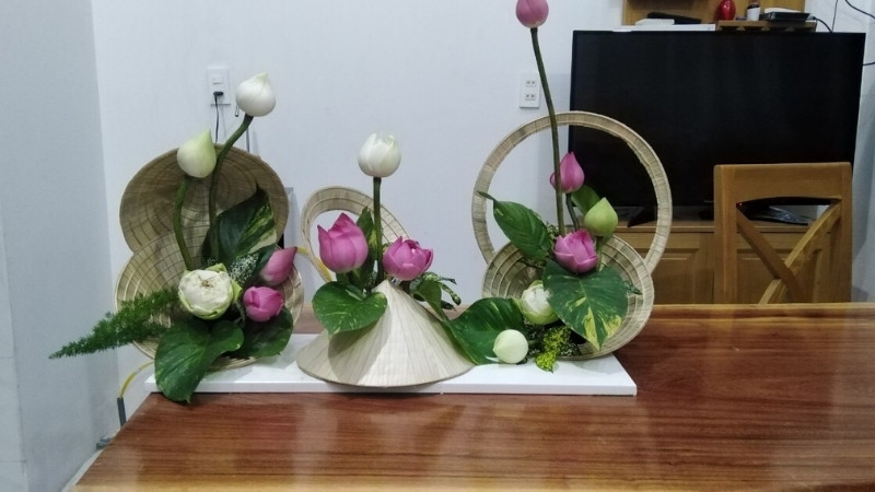 Chủ đề Khúc ca tự hào Chủ đề Khúc ca tự hào