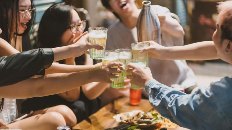 Dự trù bia và các loại nước cho buổi tiệc Dự trù bia và các loại nước cho buổi tiệc