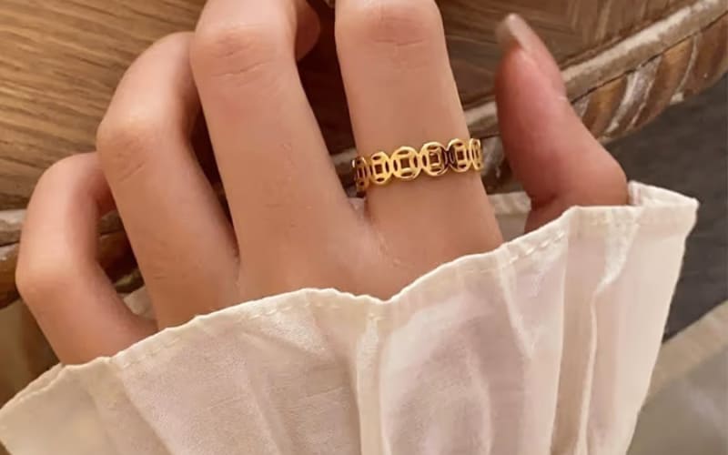 Kinh nghiệm đeo nhẫn kim tiền giúp thu hút tài lộc Kinh nghiệm đeo nhẫn kim tiền giúp thu hút tài lộc