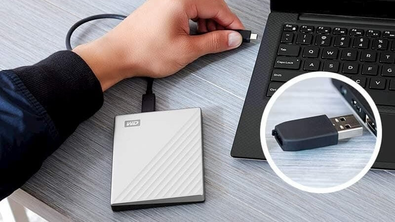 USB hoặc Ổ cứng di động