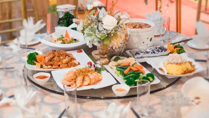 Cách chọn thực đơn tiệc cưới phù hợp ngân sách Cách chọn thực đơn tiệc cưới phù hợp ngân sách