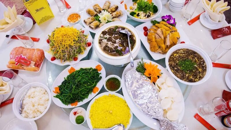 5 yếu tố chính ảnh hưởng đến giá bàn tiệc cưới 5 yếu tố chính ảnh hưởng đến giá bàn tiệc cưới