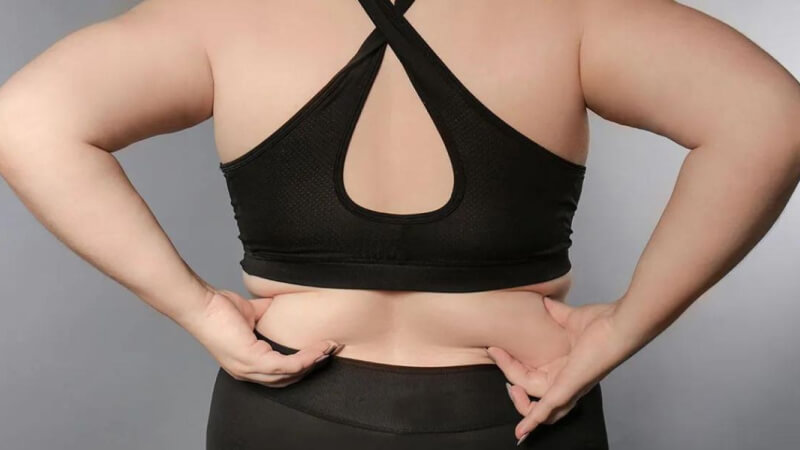 Nguyên nhân gây tích tụ mỡ lưng
