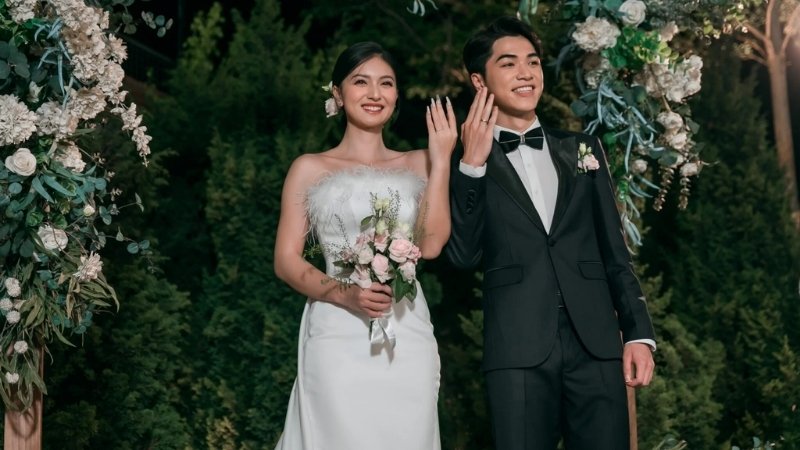 Nhà gái chịu trách nhiệm về trang phục cô dâu và dịch vụ Nhà gái chịu trách nhiệm về trang phục cô dâu và dịch vụ