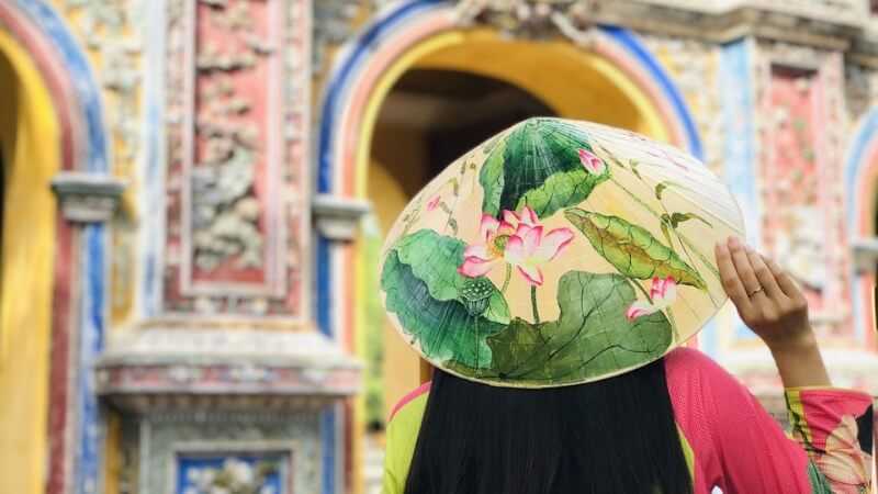 Một số lưu ý khi trang trí nón lá 20/10