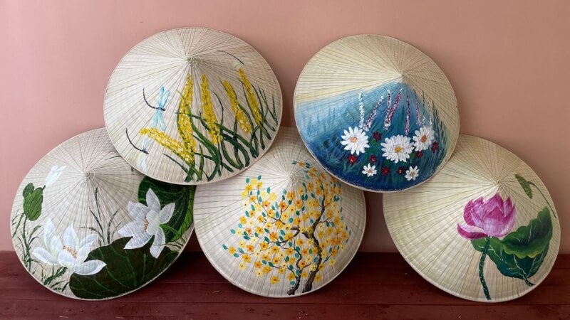 Trang trí nón lá 20/10 là gì?