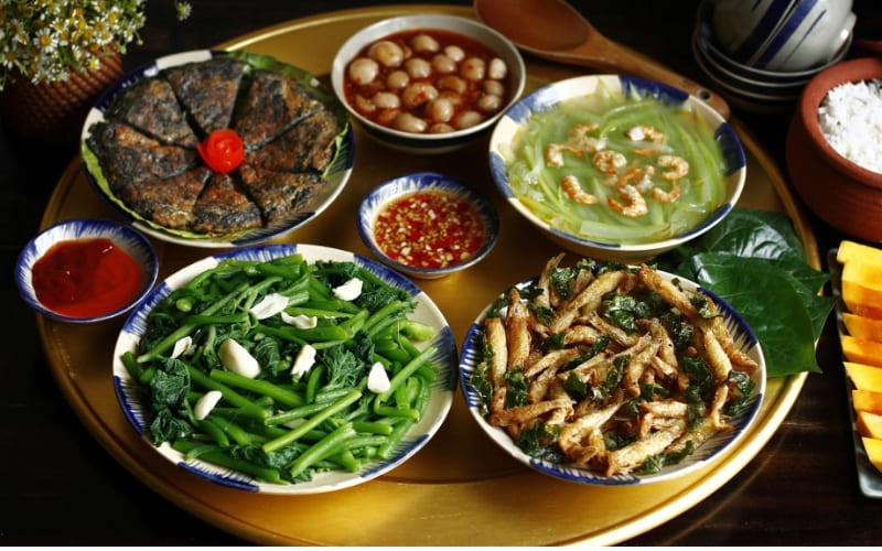 Thực đơn hỗ trợ gia đình 2-4 người ăn ngon miệng, dễ chuẩn bị.