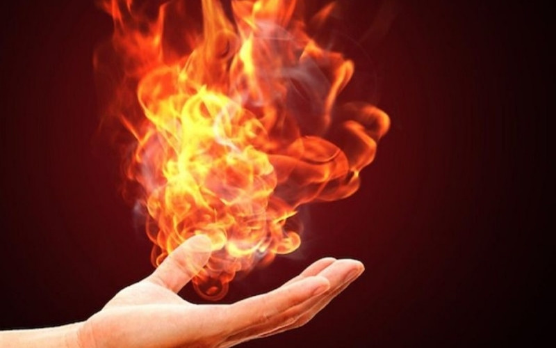 Khi gặp mệnh khắc, Tích Lịch Hỏa dễ mất cân bằng và phát sinh xung đột Khi gặp mệnh khắc, Tích Lịch Hỏa dễ mất cân bằng và phát sinh xung đột