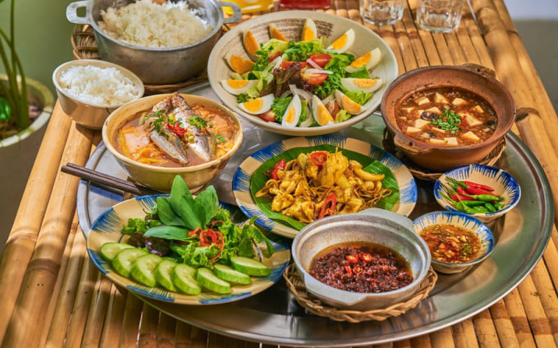Gợi ý thực đơn 7 ngày chuẩn vị miền Nam, đủ món đủ chất Gợi ý thực đơn 7 ngày chuẩn vị miền Nam, đủ món đủ chất