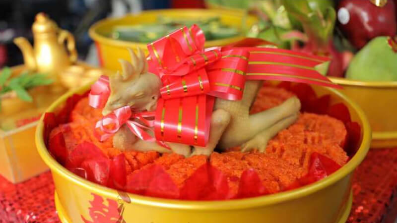 Mâm xôi gấc và gà luộc Mâm xôi gấc và gà luộc