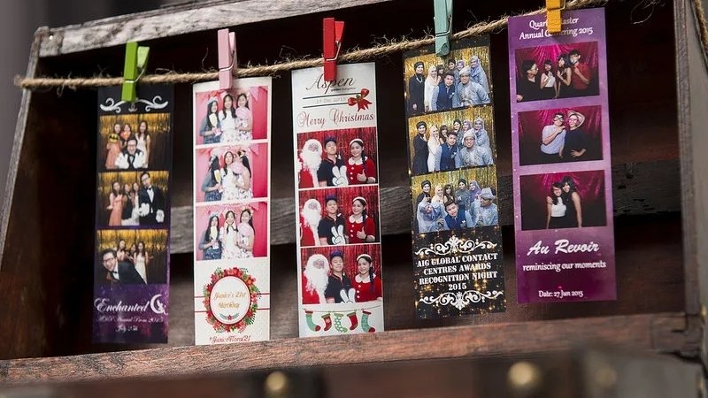 Chi phí thuê Photobooth phụ thuộc vào loại hình máy, thời gian thuê và yêu cầu tùy chỉnh Chi phí thuê Photobooth phụ thuộc vào loại hình máy, thời gian thuê và yêu cầu tùy chỉnh