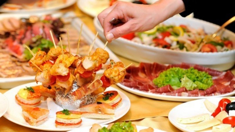 Hình ảnh mâm cỗ cưới miền Trung 3 Hình ảnh mâm cỗ cưới miền Trung 3