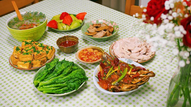 Ăn cơm sinh viên có sợ thiếu chất không? Ăn cơm sinh viên có sợ thiếu chất không?