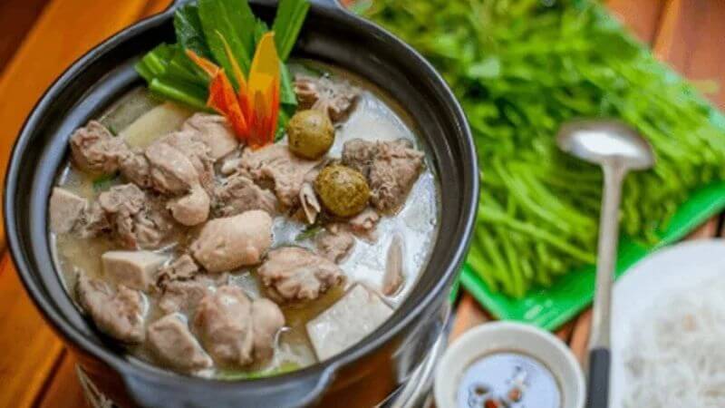 Vịt om sấu mang hương vị đậm đà, chua thanh Vịt om sấu mang hương vị đậm đà, chua thanh