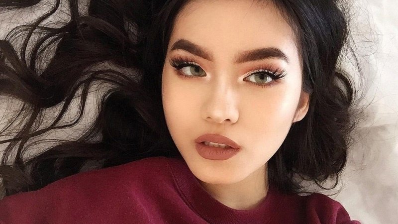 Người có chân mày sâu róm tường sở hữu tố chất lãnh đạo Người có chân mày sâu róm tường sở hữu tố chất lãnh đạo