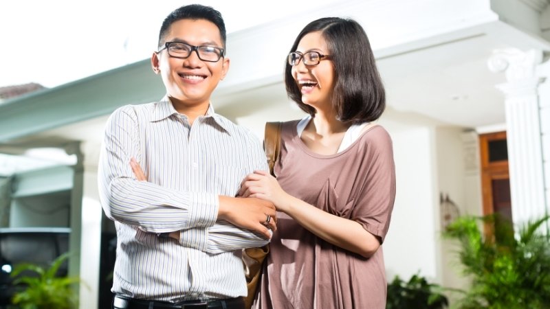 Đào hoa nhưng rất chung thủy, biết vun vén và thường có hôn nhân hạnh phúc, viên mãn Đào hoa nhưng rất chung thủy, biết vun vén và thường có hôn nhân hạnh phúc, viên mãn