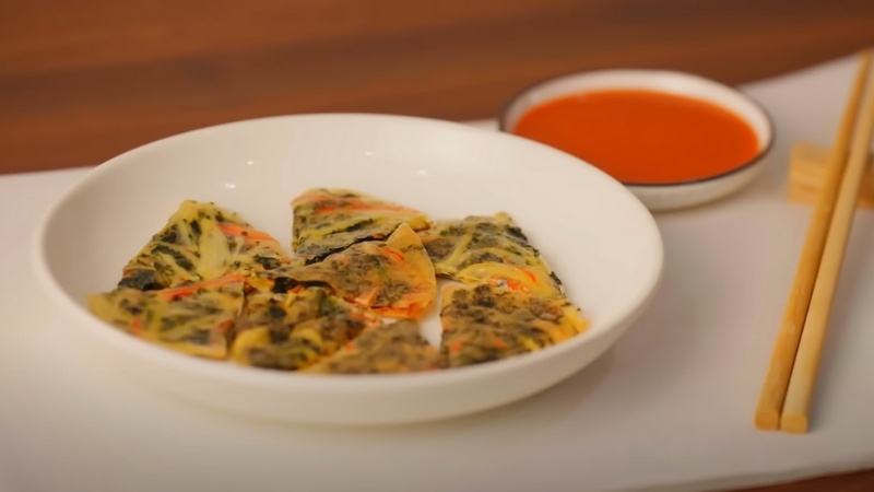 Thành phẩm món snack rong biển thanh cua giòn rụm Thành phẩm món snack rong biển thanh cua giòn rụm