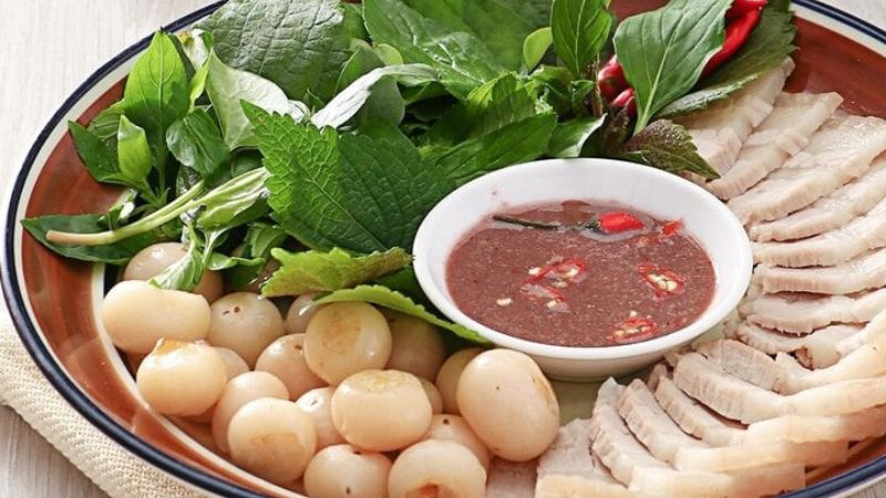 Cà teo là loại cà nhỏ, vỏ mỏng, thịt giòn Cà teo là loại cà nhỏ, vỏ mỏng, thịt giòn
