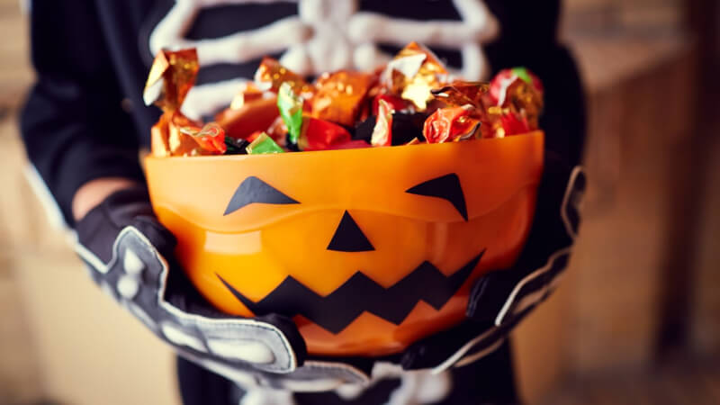 Hình nền Halloween cho máy tính chủ đề bánh kẹo 2 Hình nền Halloween cho máy tính chủ đề bánh kẹo 2