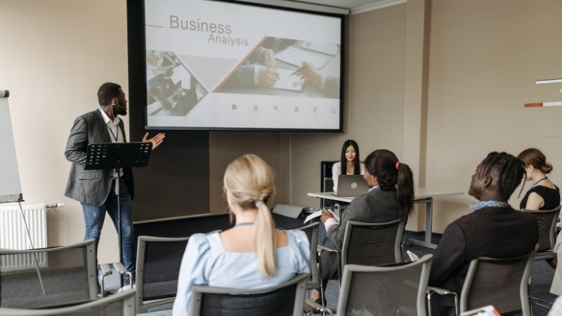 Dùng công cụ tạo Slides thuyết trình bằng AI giúp tạo slide nhanh, đẹp và chuyên nghiệp Dùng công cụ tạo Slides thuyết trình bằng AI giúp tạo slide nhanh, đẹp và chuyên nghiệp