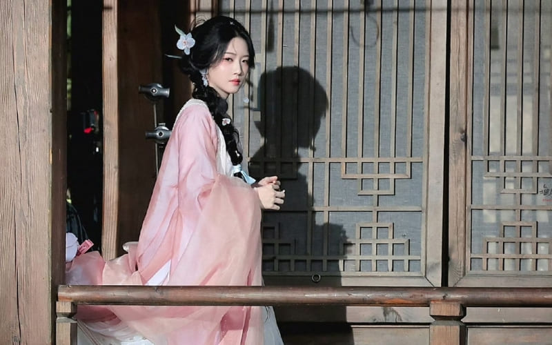 Diễn xuất tinh tế giúp khắc họa rõ chiều sâu từng nhân vật.