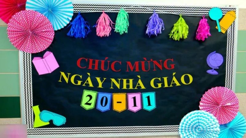 Mẫu trang trí bảng 20/11 bằng hình dán và giấy màu 3 Mẫu trang trí bảng 20/11 bằng hình dán và giấy màu 3
