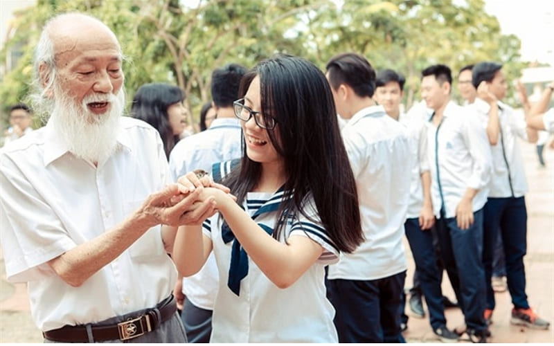 Truyện khắc họa kỷ niệm học trò qua nét chữ. Truyện khắc họa kỷ niệm học trò qua nét chữ.