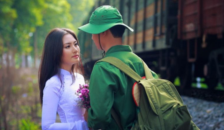 Top 10+ quà tặng bạn trai đi bộ đội ý nghĩa, thiết thực