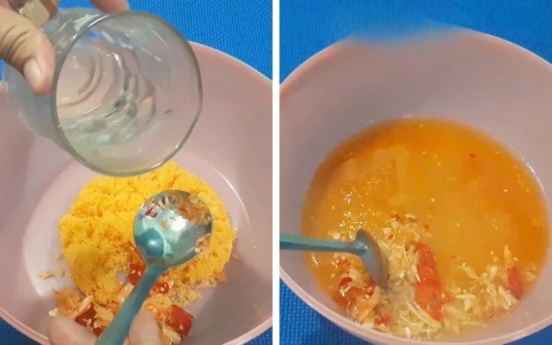 Hòa gia vị kỹ giúp xá bấu thấm đều, thơm ngon