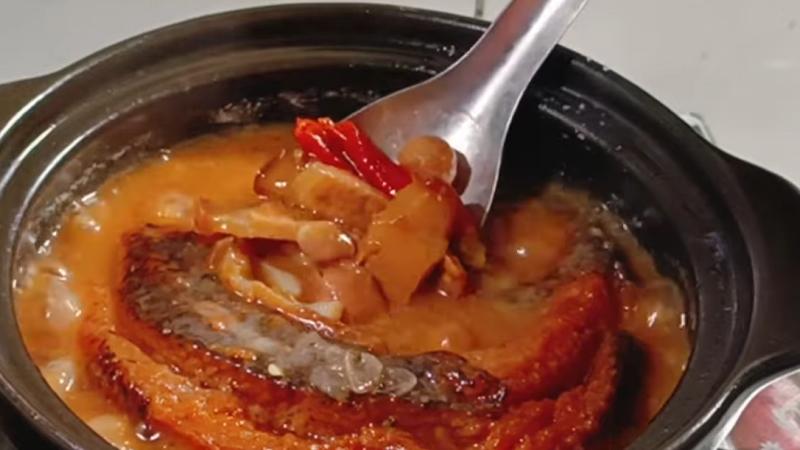 Món mắm cá lóc kho nước dừa Món mắm cá lóc kho nước dừa