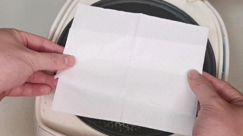 Khăn giấy hoàn toàn có thể hút ẩm cơm nhão