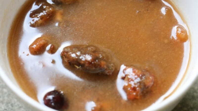 Bước 1: Làm nước cốt me