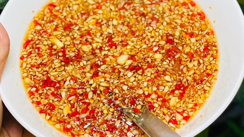 Nước mắm tỏi ớt chua ngọt