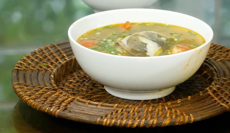 Cách làm canh cá nấu chua thanh mát, chuẩn vị Bắc Bộ