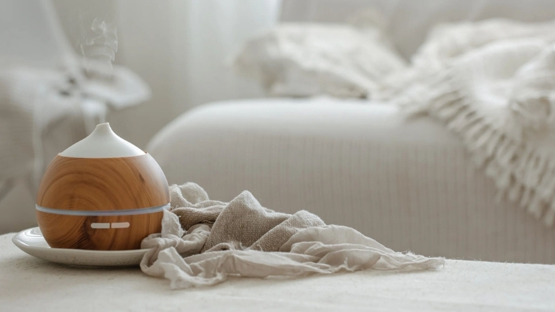 Tinh dầu oải hương giúp giảm căng thẳng và cải thiện giấc ngủ