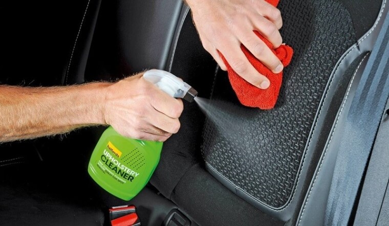 Review top 5 dung dịch giặt ghế nỉ tốt nhất và hướng dẫn sử dụng