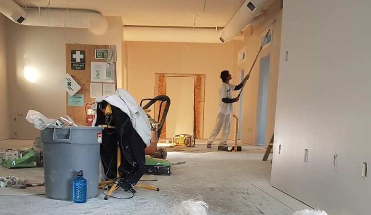 Cách vệ sinh nhà sau xây dựng từ A-Z sạch bụi bẩn, vết sơn, xi măng