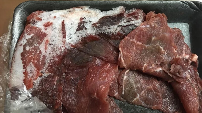 Dấu hiệu nhận biết thịt heo đã hỏng